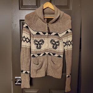 TNA 100% Lambswool sweater size M